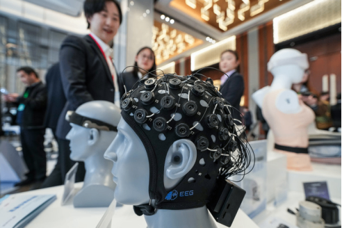 以“AI+制造”为核心引擎 苏州探索中国“新型工业化”方案