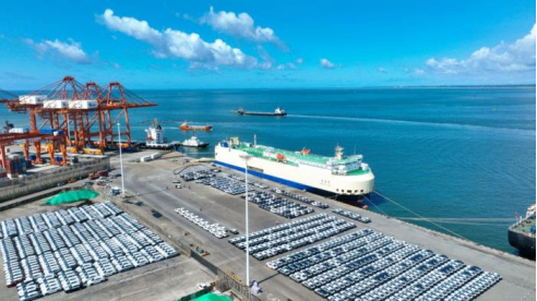 阿联酋媒体：中国引领&ldquo;人工智能+&rdquo;智能经济发展潮流